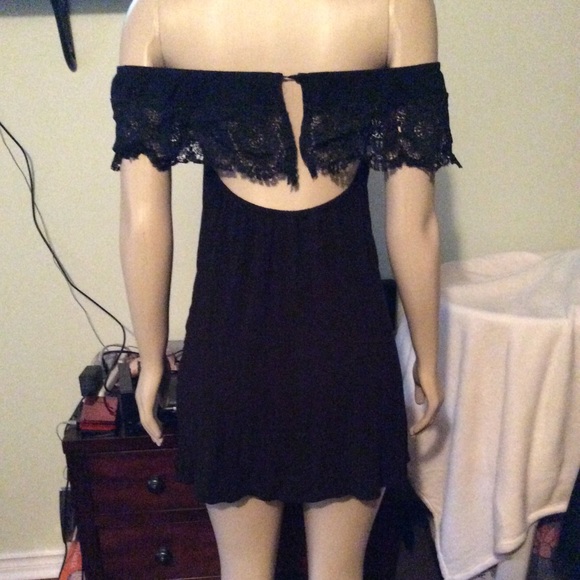 Black off-shoulder mini dress - Picture 3 of 4